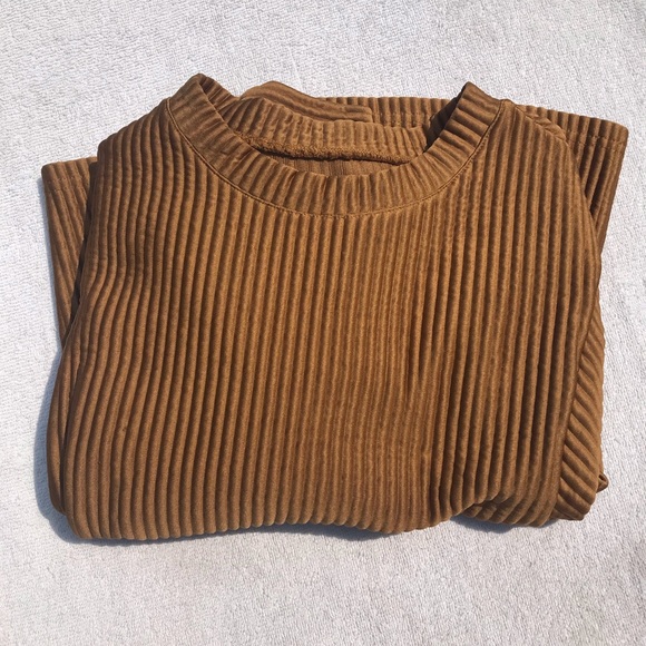 Sweater - Picture 2 of 5